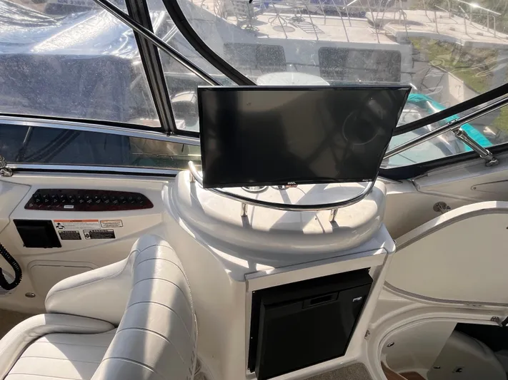 Knot On Call Yacht Photos Pics 