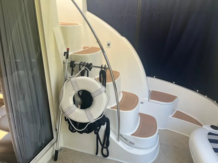 Knot On Call Yacht Photos Pics 