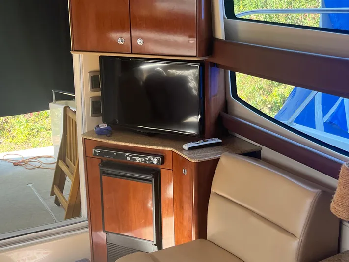 Knot On Call Yacht Photos Pics 