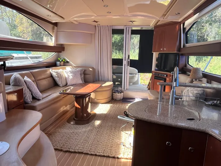 Knot On Call Yacht Photos Pics 