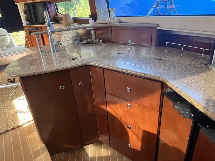 Knot On Call Yacht Photos Pics 