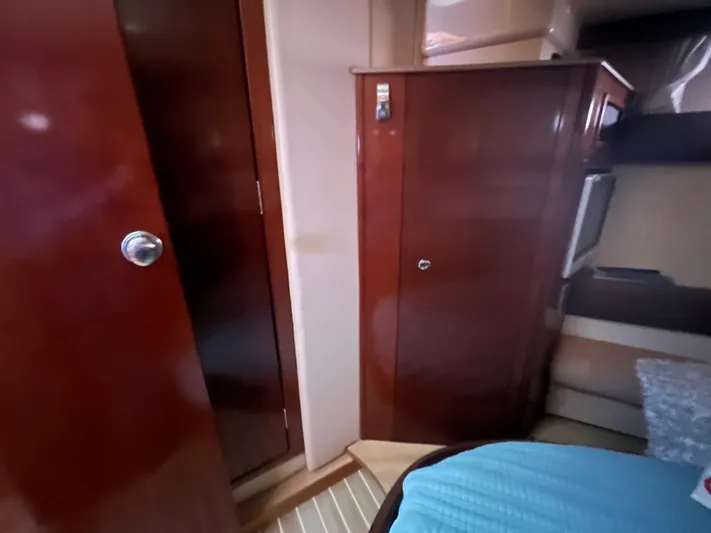 Knot On Call Yacht Photos Pics 