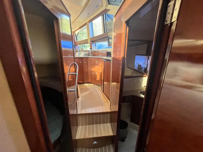 Knot On Call Yacht Photos Pics 