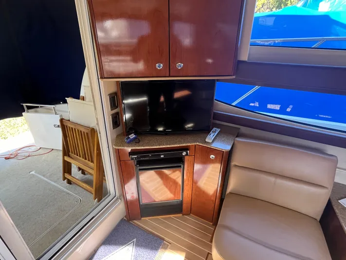 Knot On Call Yacht Photos Pics 