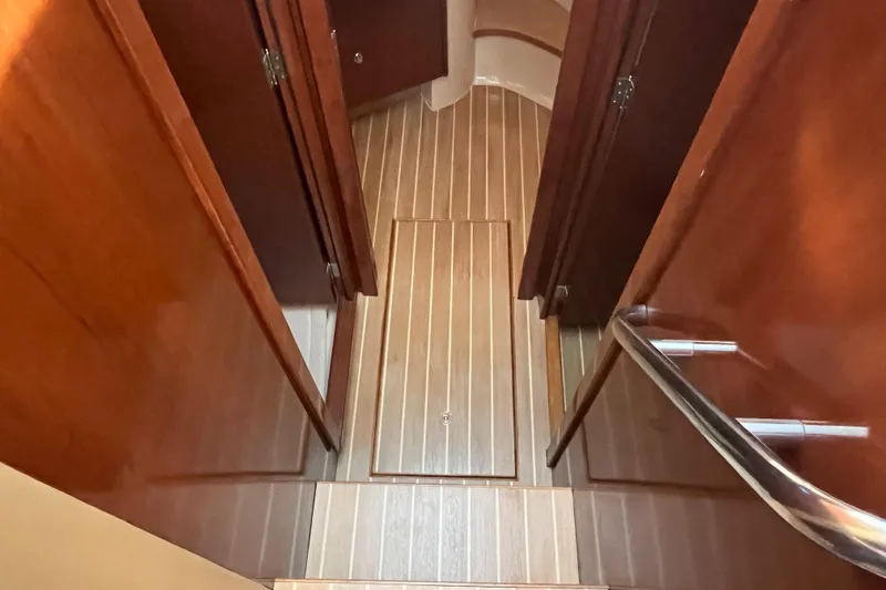 Knot On Call Yacht Photos Pics 