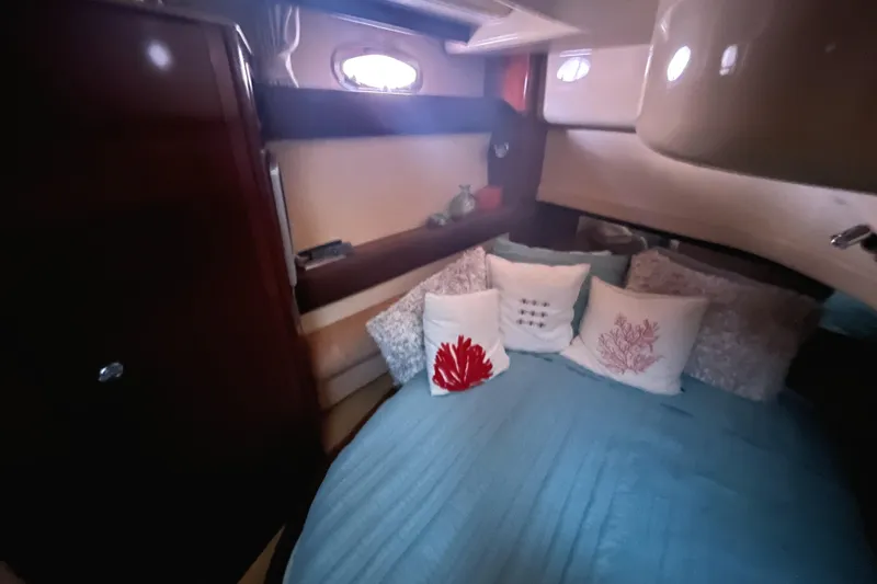 Knot On Call Yacht Photos Pics 