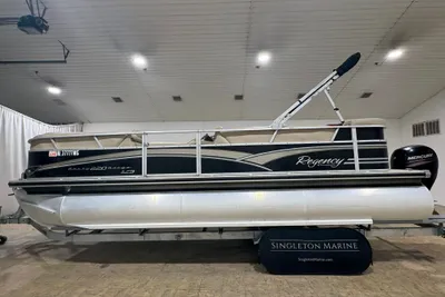 Regency 220 PARTY BARGE