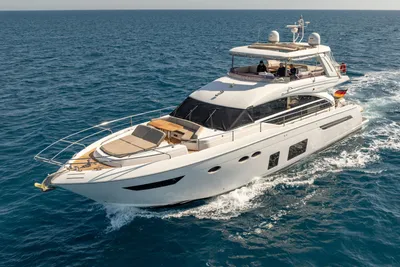 2017 Princess 68