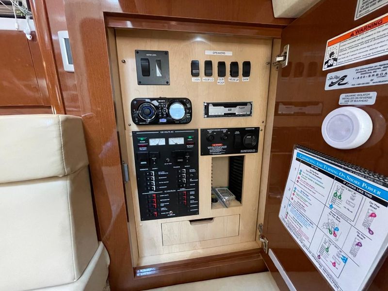 2010 Sea Ray 350 Sundancer