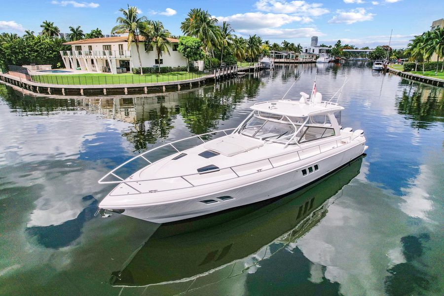 2017 Intrepid 475 Sport Yacht