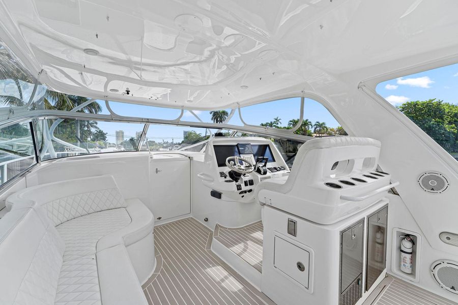 2017 Intrepid 475 Sport Yacht