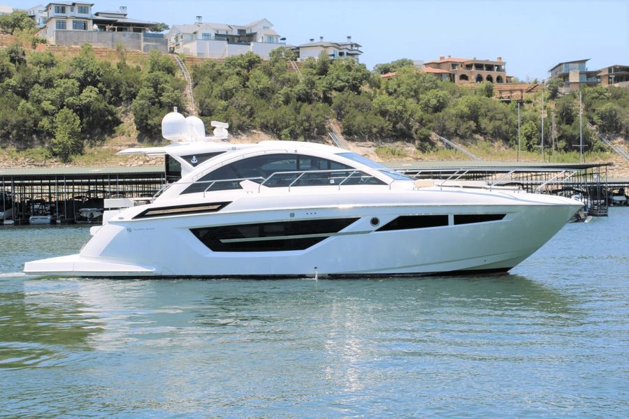 2018 Cruisers Yachts 50C