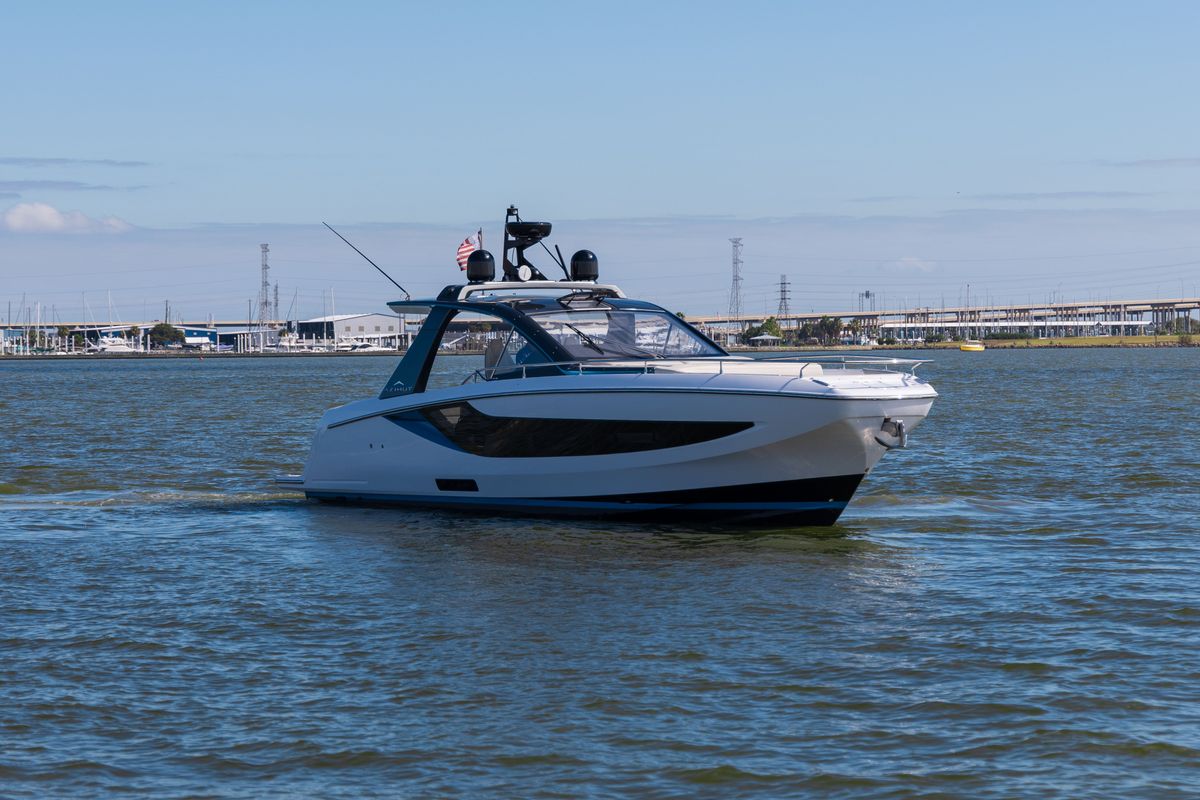 2023 Azimut 42 