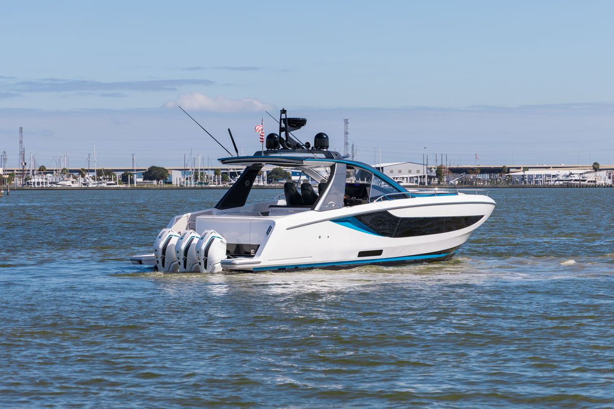 2023 Azimut 42 
