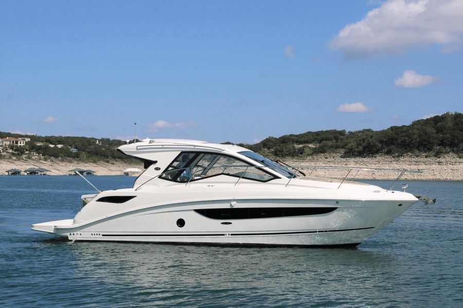 2017 Sea Ray 350 Sundancer Coupe