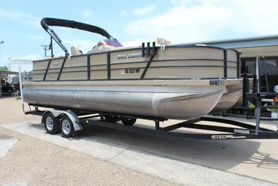 Massimo Marine P-23 TRITOON