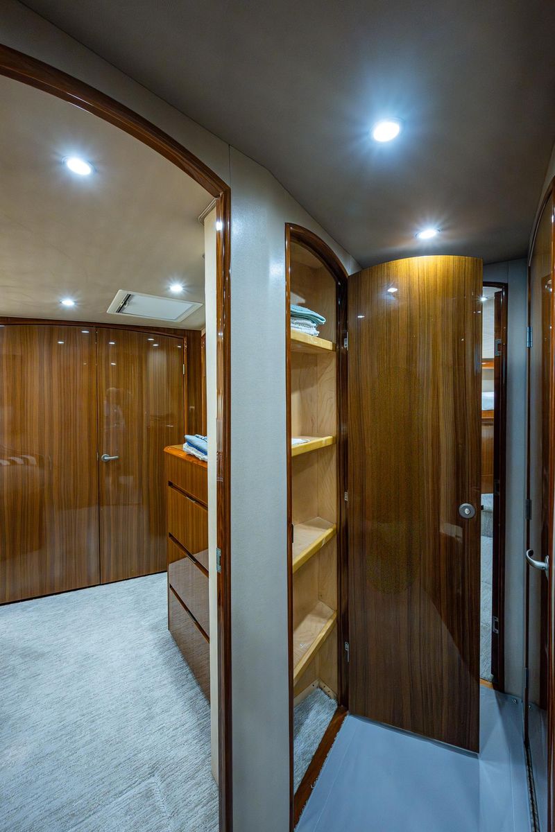 2009 Viking 60 