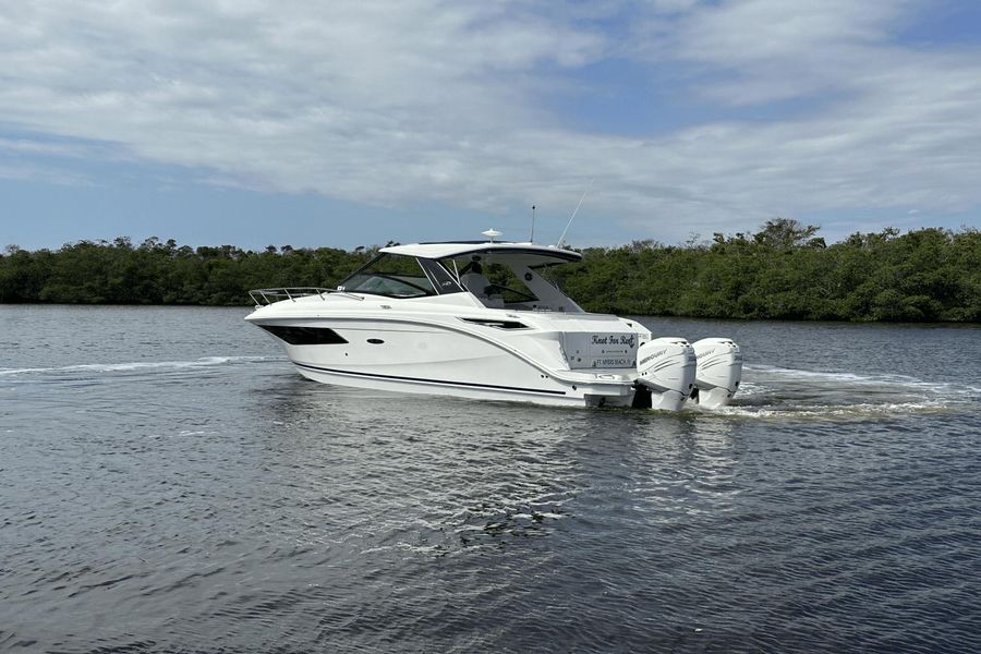 2021 Sea Ray Sundancer 320