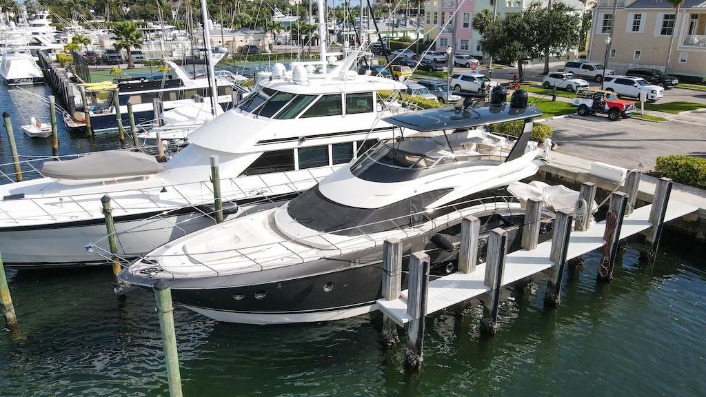 2016 Marquis 66 