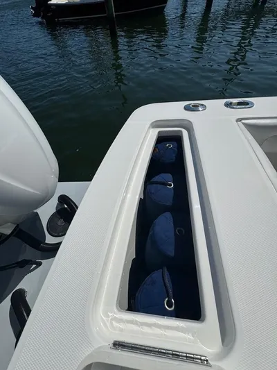 Distraction Yacht Photos Pics LIVEWELL