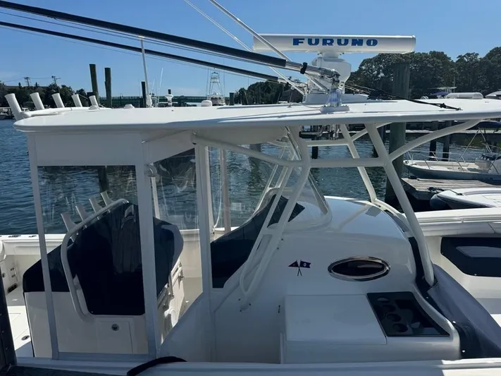 Distraction Yacht Photos Pics ENCLOSURE