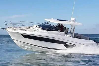 2022 Jeanneau cap camarat 12.5