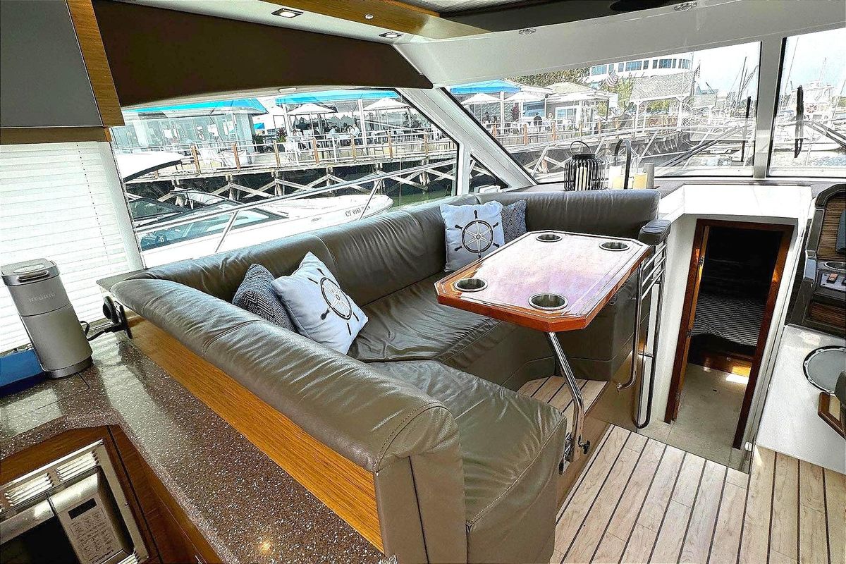 2014 Cruisers Yachts 45 