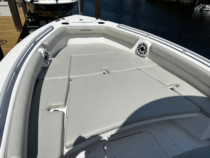  Yacht Photos Pics 2023 Everglades 243 Center Console boat with spacious seating and sleek design.