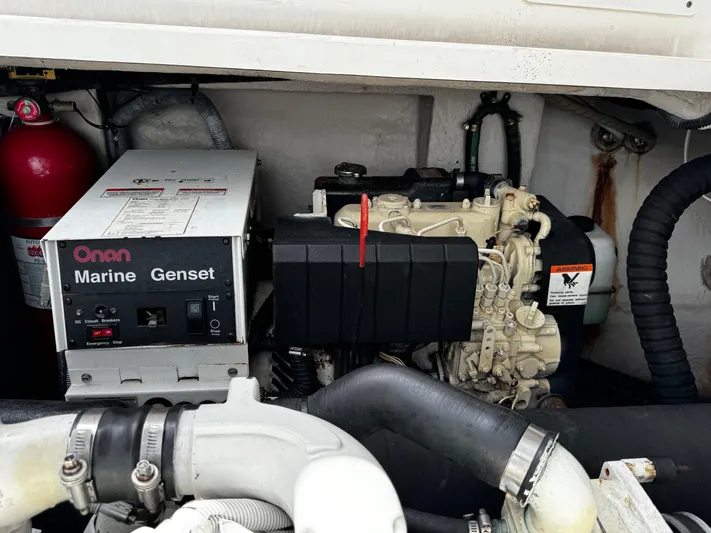 Gloria Yacht Photos Pics 