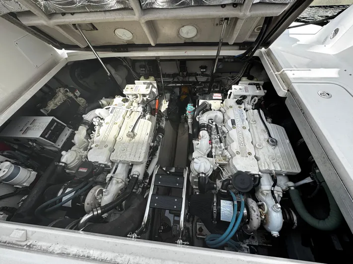 Gloria Yacht Photos Pics 