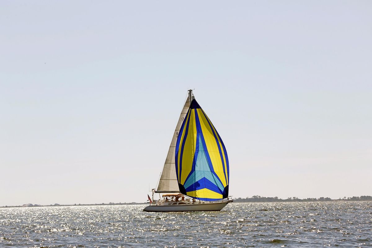 2012 Hylas 49 