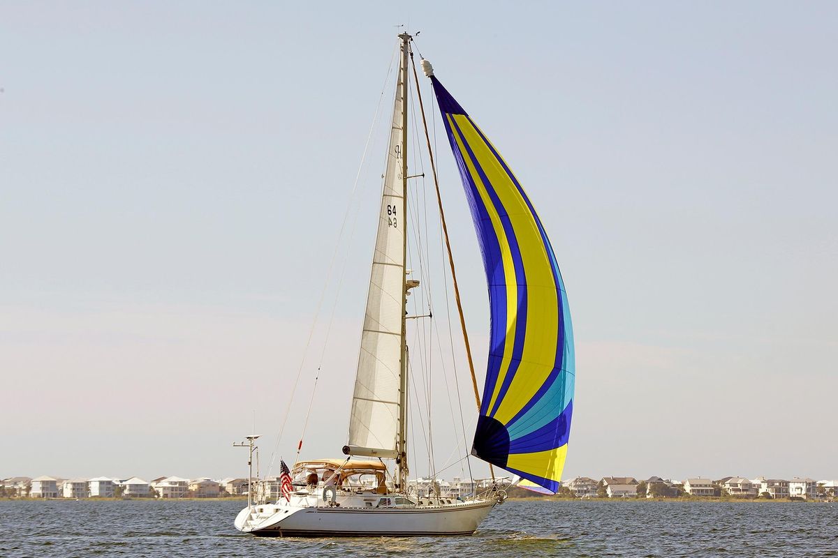 2012 Hylas 49 