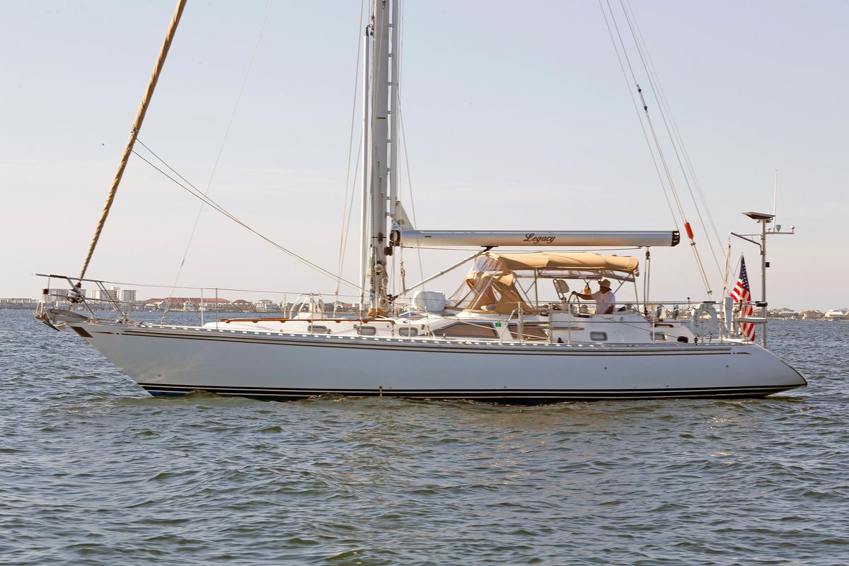 2012 Hylas 49 