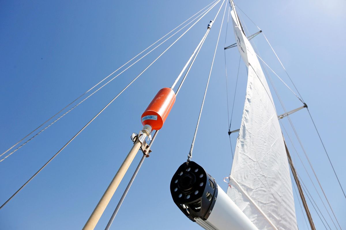2012 Hylas 49 