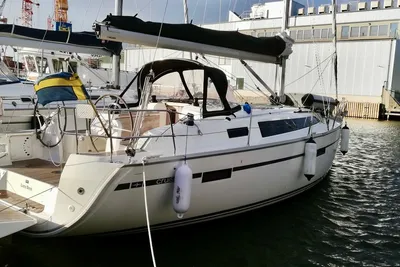 2017 Bavaria 37 Cruiser