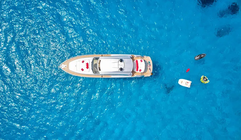 Legendary Yacht Photos Pics 
