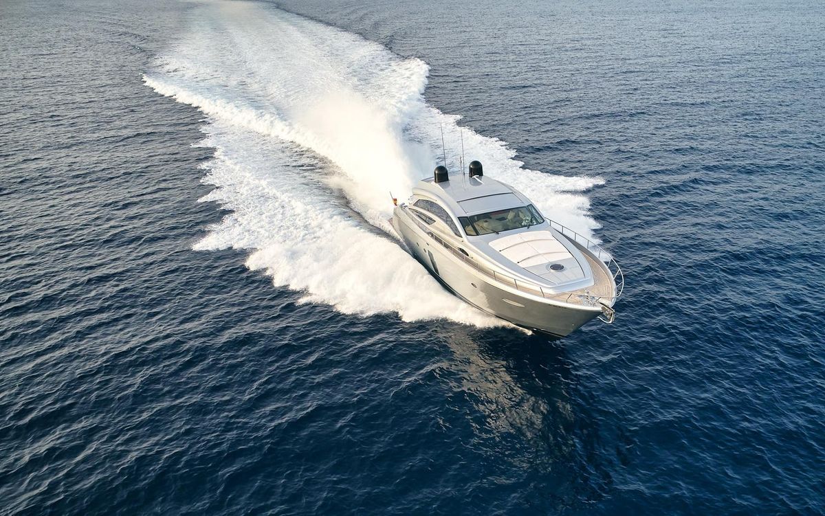2007 Pershing 68 