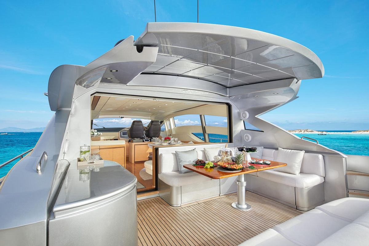 2007 Pershing 68 