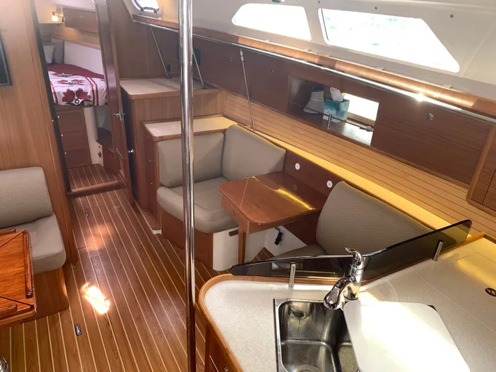 Makani Yacht Photos Pics 