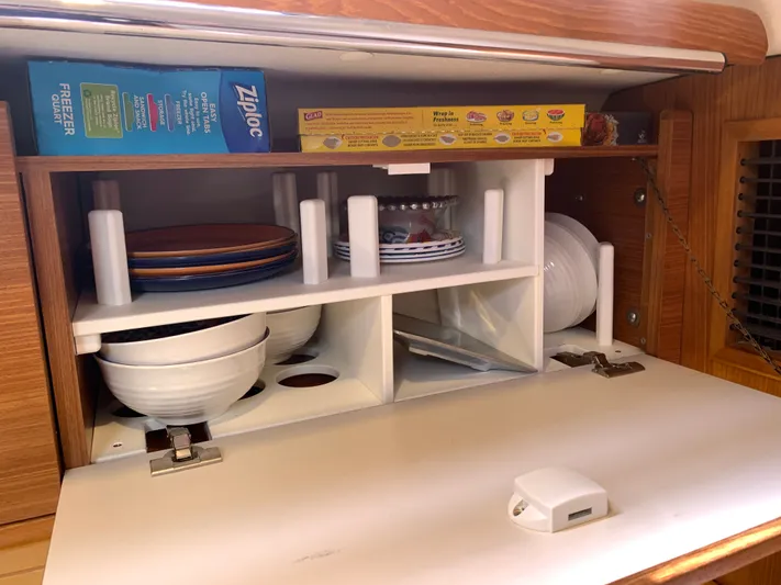 Makani Yacht Photos Pics 