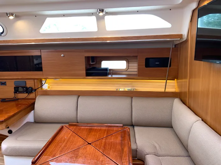 Makani Yacht Photos Pics 