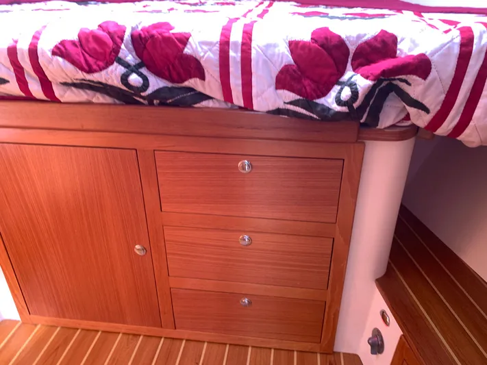 Makani Yacht Photos Pics 