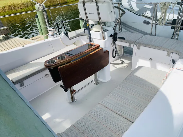 Makani Yacht Photos Pics 