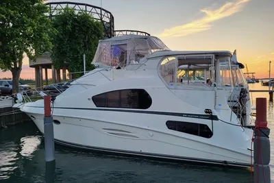 Silverton 39 Motor Yacht