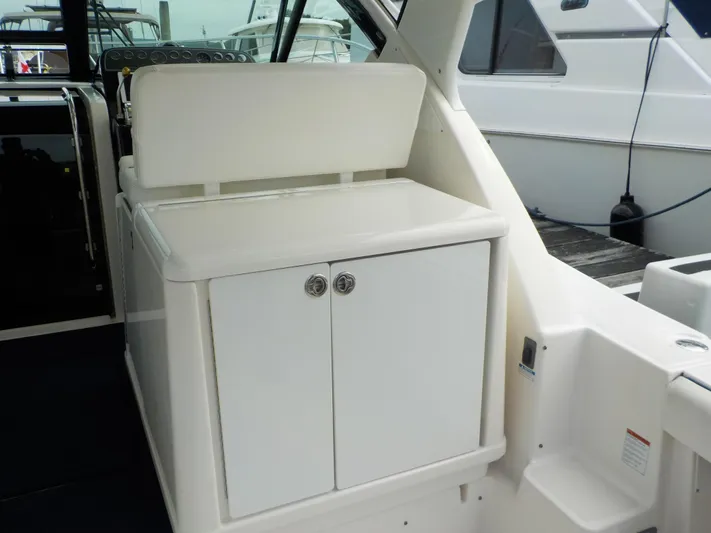 "never Say Never" Yacht Photos Pics Wet Bar