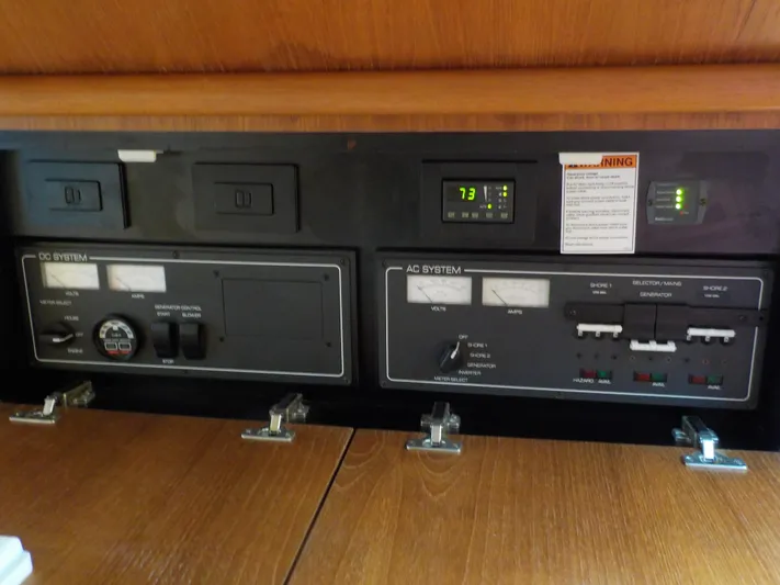 "never Say Never" Yacht Photos Pics Elec Panel