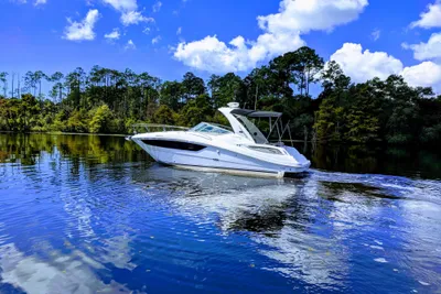 Sea Ray 330 Sundancer