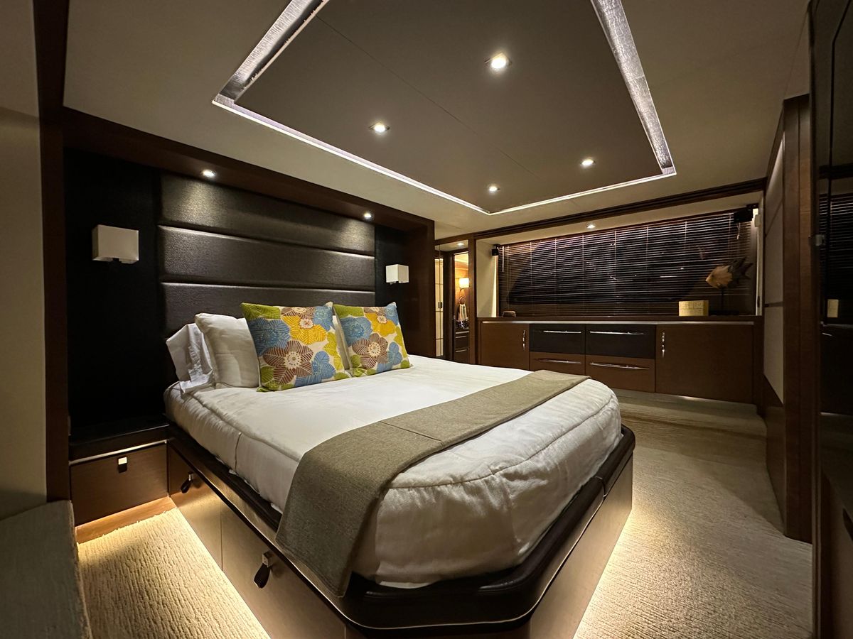 2015 Sea Ray 65 