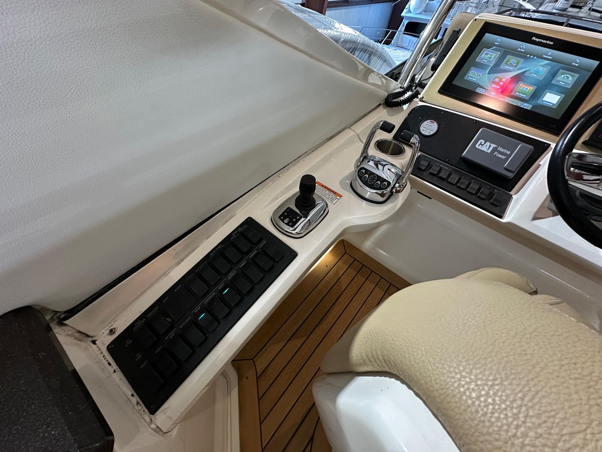 2015 Sea Ray 65 
