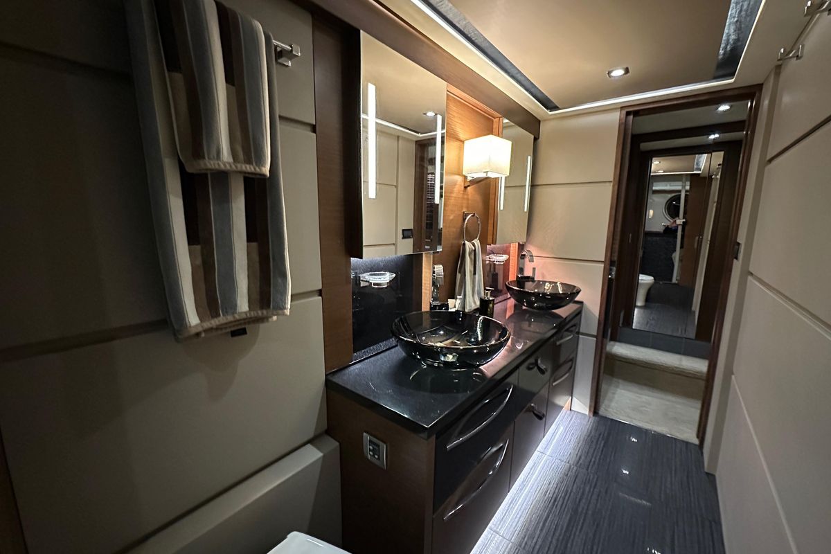 2015 Sea Ray 65 